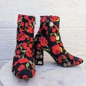 💌Public Desire Embroidered Rose Floral Boots